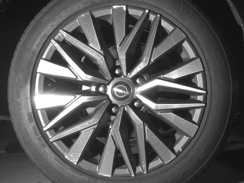 Used 2025 Nissan Altima 2.5 SV FWD image 15