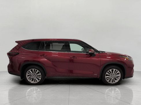 Used 2026 Toyota Highlander Platinum AWD/4WD image 11