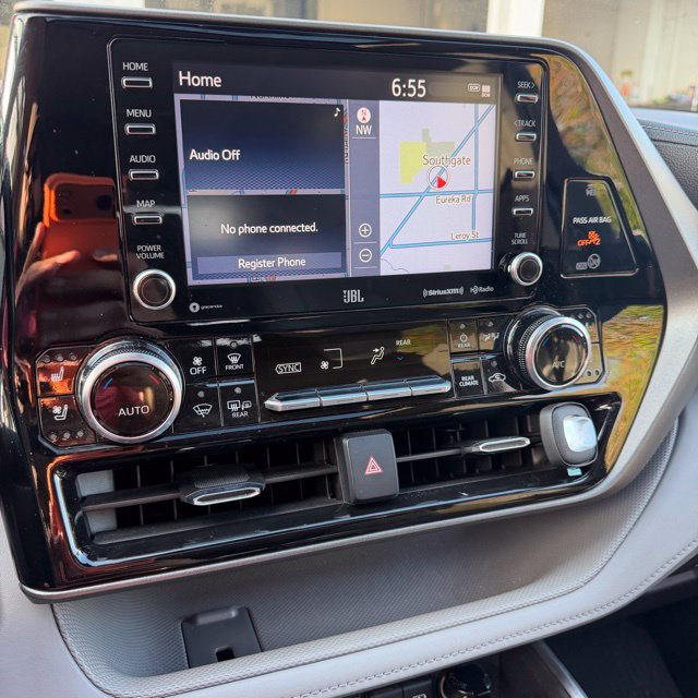 Used 2021 Toyota Highlander Limited AWD/4WD image 20