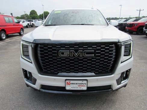 Used 2023 GMC Yukon XL Denali Ultimate image 4