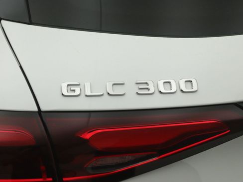 Certified 2024 Mercedes-Benz GLC 300 4MATIC image 19