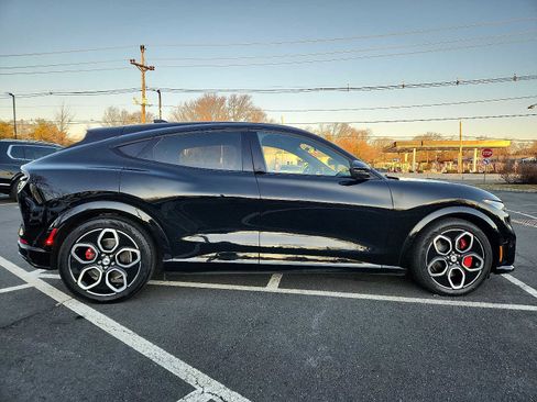 Used 2023 Ford Mustang Mach-E GT image 7