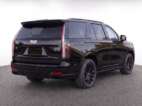 Certified 2023 Cadillac Escalade Sport Platinum w/ LPO, ONYX Package AWD/4WD image 4