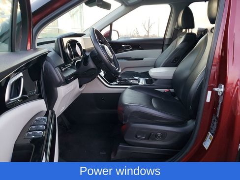 Used 2022 Kia Carnival SX image 17