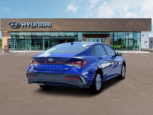 New 2026 Hyundai Elantra Blue image 7