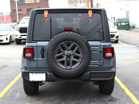 Certified 2026 Jeep Wrangler Sport AWD/4WD image 6