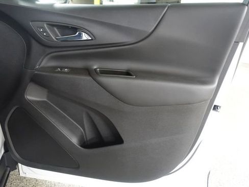 Used 2023 Chevrolet Equinox LT AWD/4WD image 23