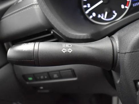 Used 2025 Nissan Sentra SV image 24