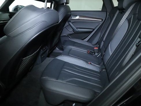 Used 2023 Audi Q5 2.0T Premium w/ Convenience Package AWD/4WD image 14