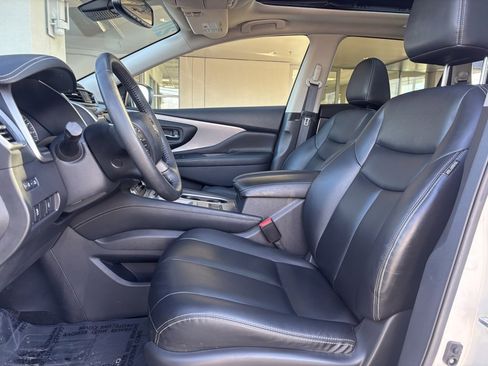 Used 2020 Nissan Murano SV w/ Premium Package image 15
