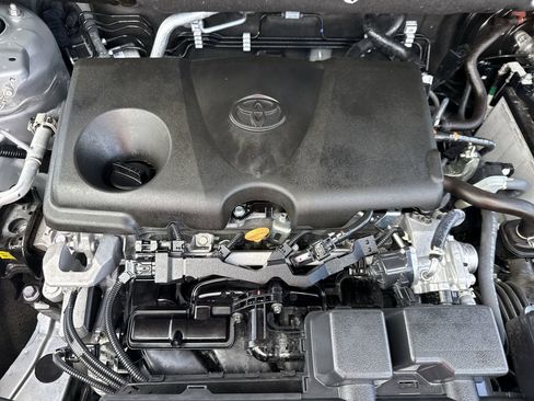 Certified 2025 Toyota RAV4 LE FWD image 17