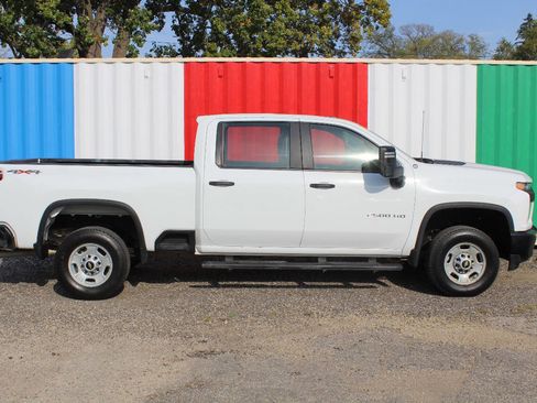 Used 2023 Chevrolet Silverado 2500 W/T w/ WT Convenience Package image 3