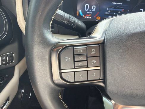 Used 2024 Ford Expedition Platinum AWD/4WD image 18