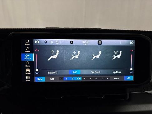 Used 2024 Jeep Wrangler Unlimited Rubicon AWD/4WD image 15
