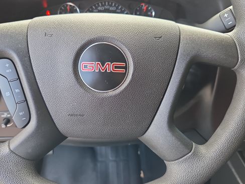 Used 2024 GMC Savana 2500 w/ Driver Convenience Package RWD image 27