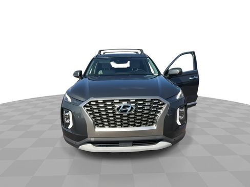 Used 2022 Hyundai Palisade SEL w/ Premium Package FWD image 3