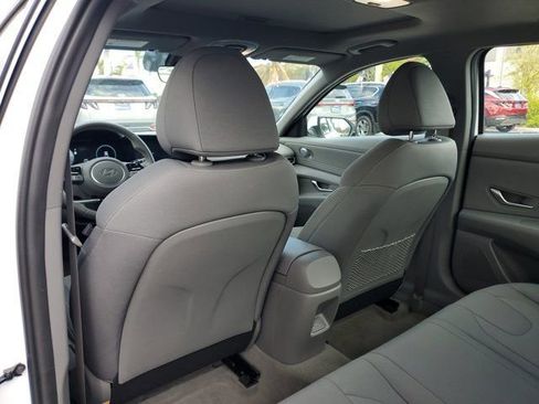 Certified 2025 Hyundai Elantra SEL w/ Cargo Package image 8