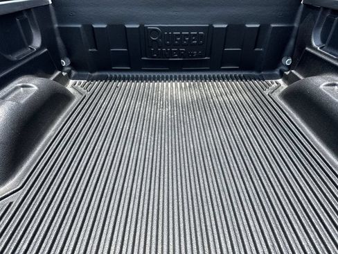 Used 2018 Chevrolet Silverado 1500 LT w/ Texas Edition RWD image 11