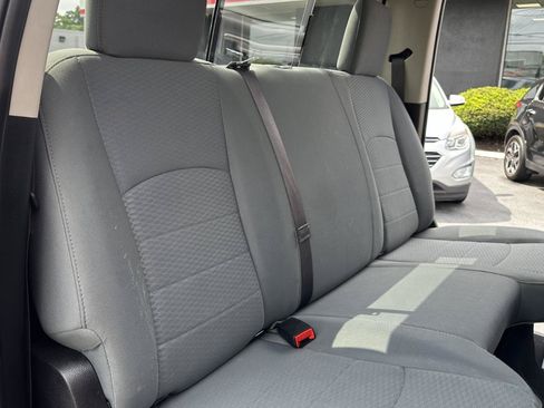 Used 2020 RAM 1500 Classic SLT AWD/4WD image 39