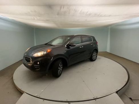 Used 2017 Kia Sportage EX w/ EX Technology Package AWD/4WD image 2