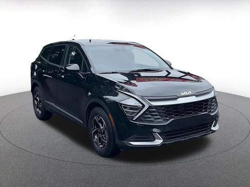 Used 2025 Kia Sportage LX FWD image 3