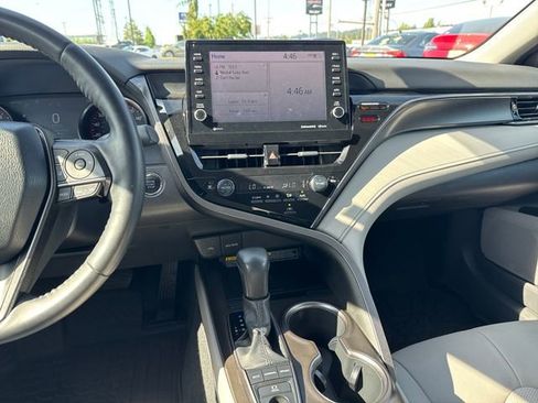 Used 2021 Toyota Camry XSE w/ Cold Weather Package FWD image 19
