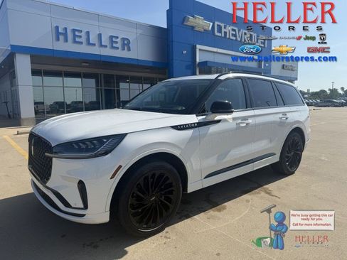 Used 2026 Lincoln Aviator Reserve w/ Jet Appearance Package AWD/4WD image 1