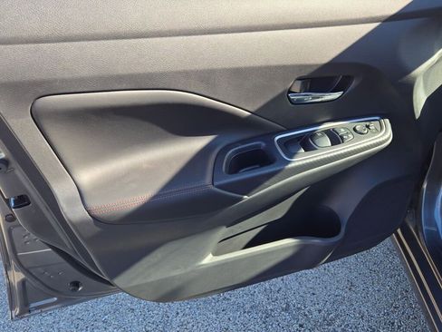 Used 2025 Nissan Versa SR w/ Trunk Package image 19