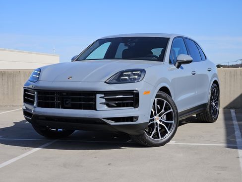 Certified 2025 Porsche Cayenne image 1