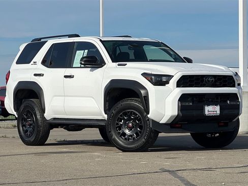 Certified 2025 Toyota 4Runner TRD Off-Road Premium image 2