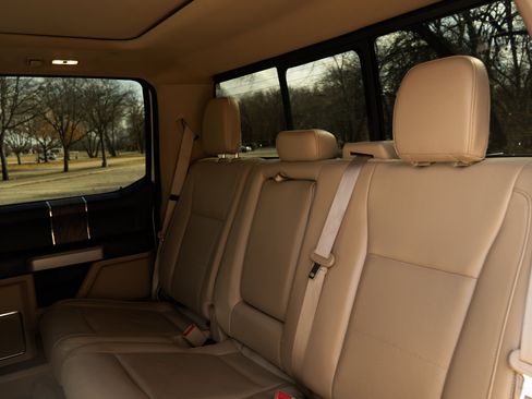 Used 2019 Ford F250 Lariat w/ Lariat Ultimate Package image 18