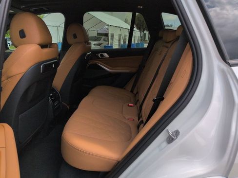 New 2026 BMW X5 xDrive40i w/ M Sport Package AWD/4WD image 14