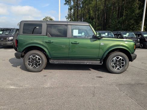 New 2025 Ford Bronco Outer Banks image 3