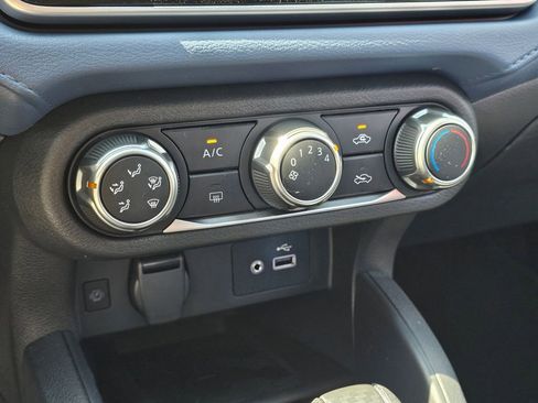 New 2025 Nissan Versa SV w/ Trunk Package image 10