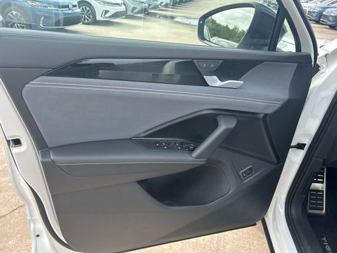 New 2026 Volkswagen Tiguan SE R-Line image 51