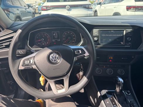 Used 2020 Volkswagen Jetta S image 5