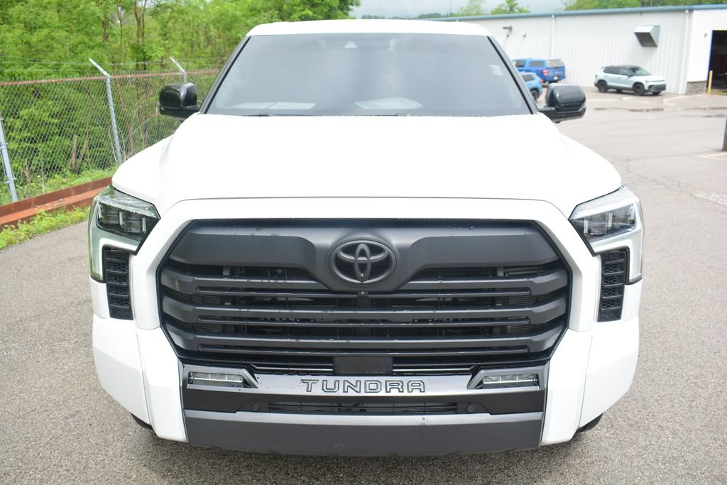 Used 2024 Toyota Tundra Limited AWD/4WD image 2