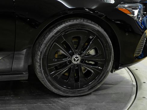 Used 2025 Mercedes-Benz CLA 250 4MATIC w/ Driver Assistance Package image 60