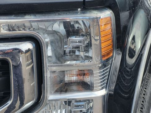 Used 2020 Ford F350 Lariat w/ Lariat Ultimate Package image 4