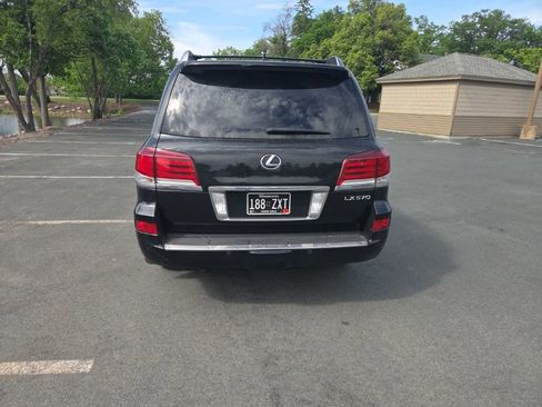 Used 2014 Lexus LX 570 4WD image 18