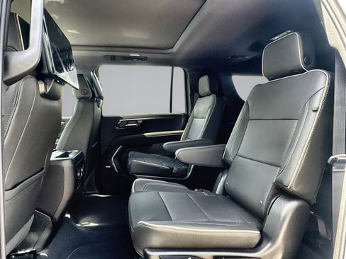 New 2026 Chevrolet Suburban Premier AWD/4WD image 30