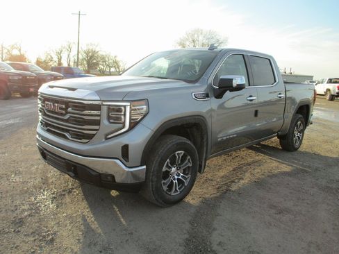 New 2026 GMC Sierra 1500 SLT w/ SLT Convenience Package image 9