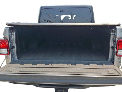 Used 2021 Jeep Gladiator Sport AWD/4WD image 28