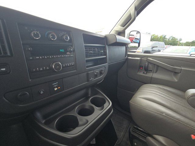 Certified 2017 Chevrolet Express 2500 RWD image 22