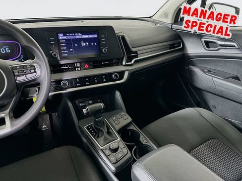 Used 2024 Kia Sportage LX AWD/4WD image 24