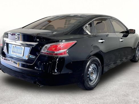 Used 2014 Nissan Altima 2.5 S FWD image 4