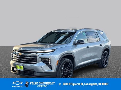 New 2026 Chevrolet Traverse LT w/ Driver Confidence Package image 1