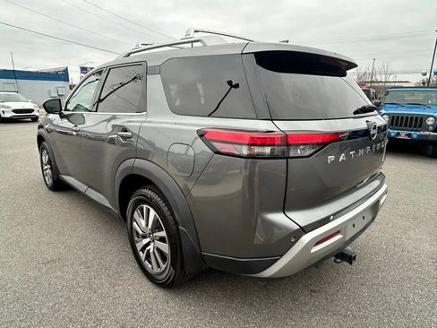 Used 2022 Nissan Pathfinder SL FWD image 10