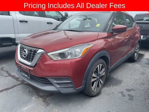 Used 2019 Nissan Kicks SV FWD image 1