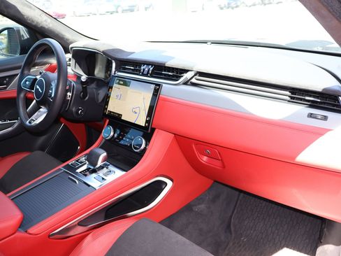Used 2024 Jaguar F-PACE SVR AWD/4WD image 27
